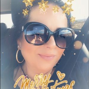 Meet your Posher, Angelica